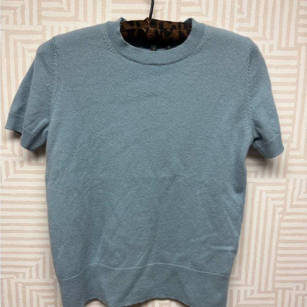 Theory 100% Cashmere Short Sleeve Sweater Soft Blue